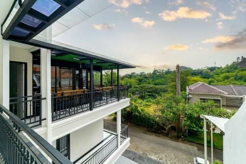 Hotel Tree Homestay Redpartner
