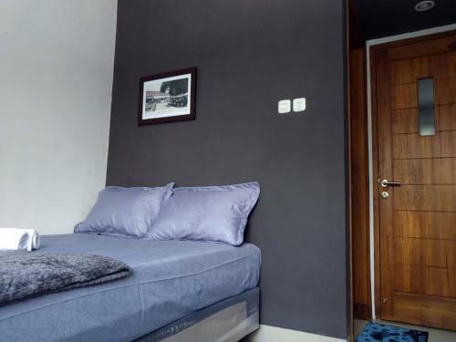 Hostal House Of Nir Female Only