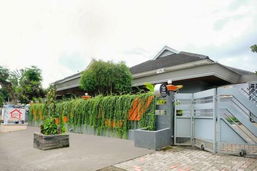 Hostal Omah Dieng Guest House