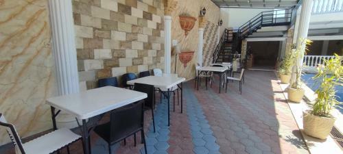 Votel Hotel De'pratnya Kediri