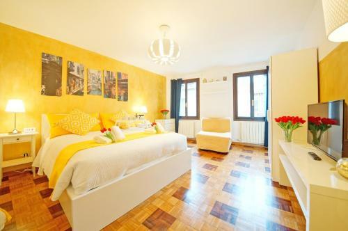 Calle Dei Fabbri Apartment