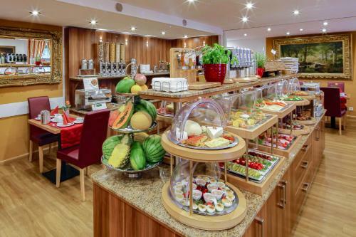 Tiptop Hotel Burgschmiet Garni