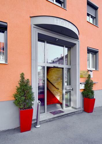 Tiptop Hotel Burgschmiet Garni