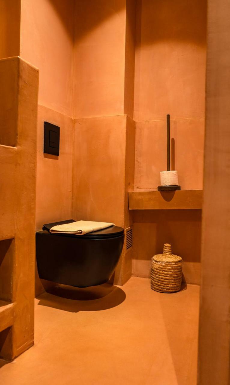 Life Gallery Hotel