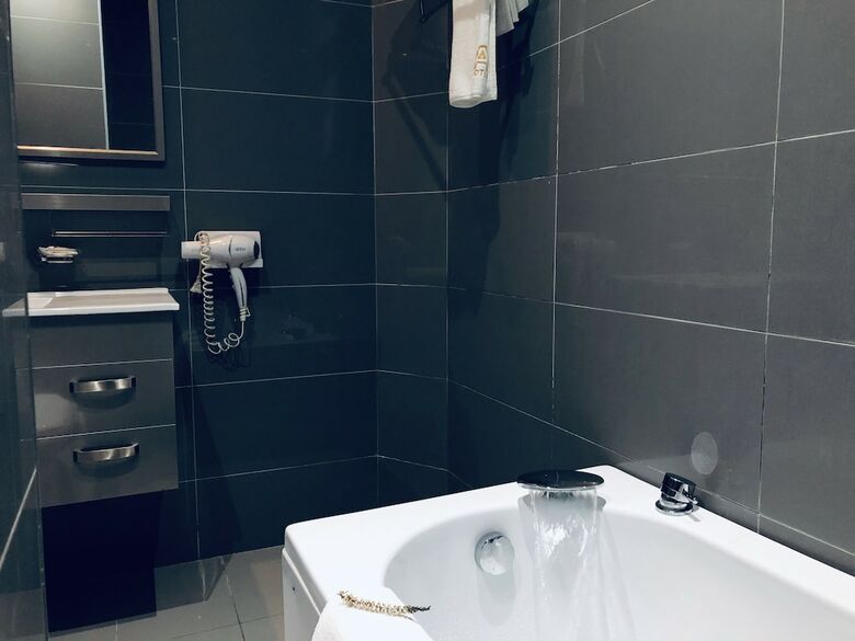 Hotel Kompleksi Arifi