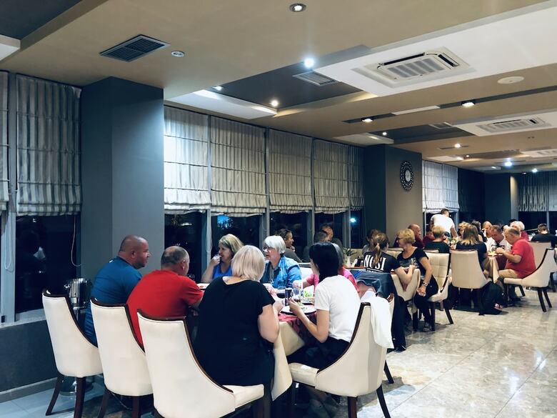 Hotel Kompleksi Arifi