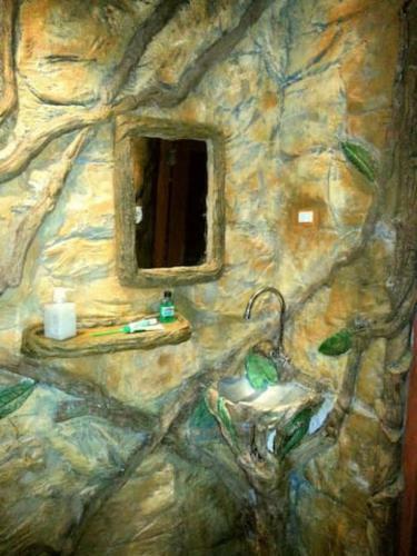 Lake View Treehouse : Treehouse Holidays