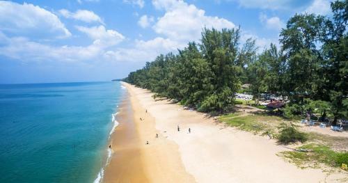 Spacious Apartment In Mai Khao With Pool Access