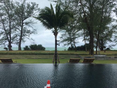 Apartamento Baan Mai Khao Condo
