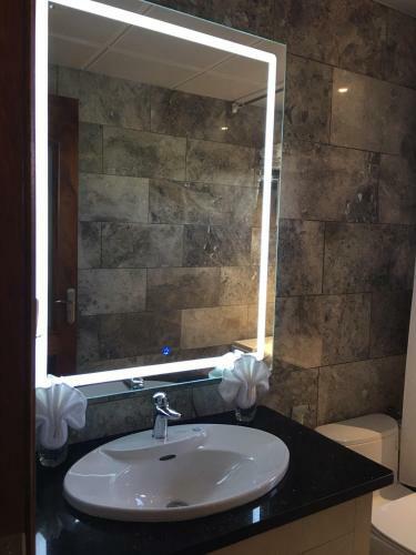 Apartamento Kh�ch S?n Quang Vinh