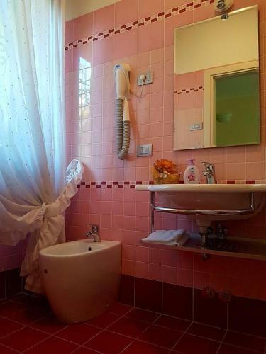 Hostal Piccolo Mondo
