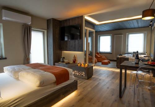 Hostal Teverone Suites & Wellness