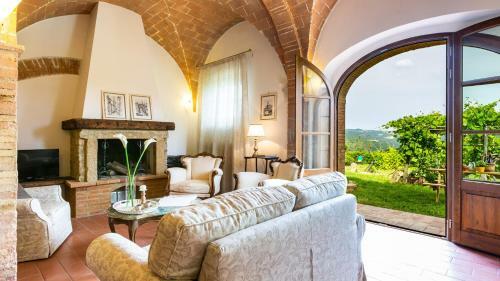 Villa Podere Fornacchia 20