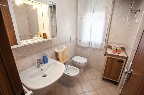 Apartments In Rosolina Mare 25088