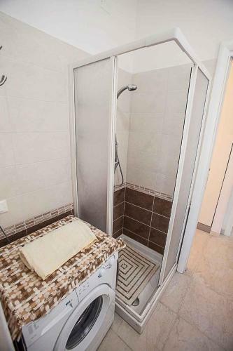 Apartments In Rosolina Mare 25088