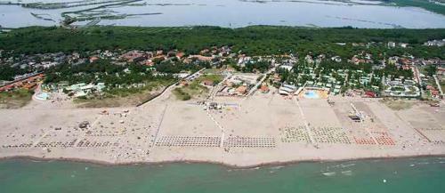 Apartments In Rosolina Mare 25088