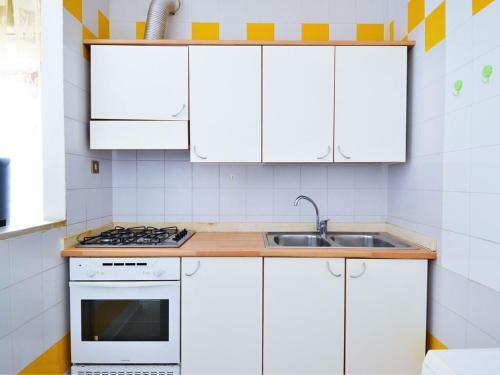 Pleasant Apartment In Rosolina Mare With Balcony