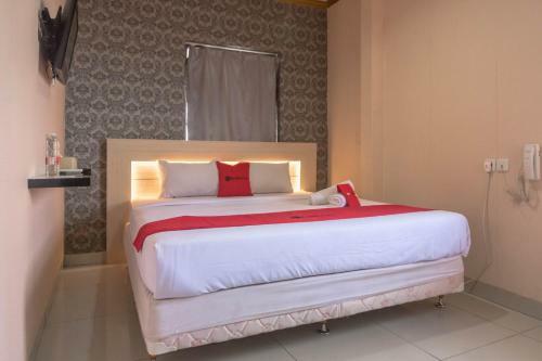 Hostal Reddoorz Near Rs Husada