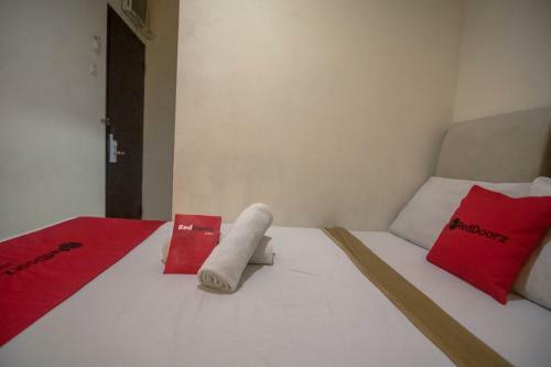 Hostal Reddoorz Near Rs Husada