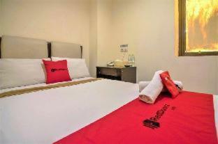Hostal Reddoorz Near Rs Husada