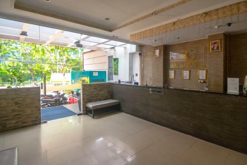 Hostal Reddoorz Near Rs Husada
