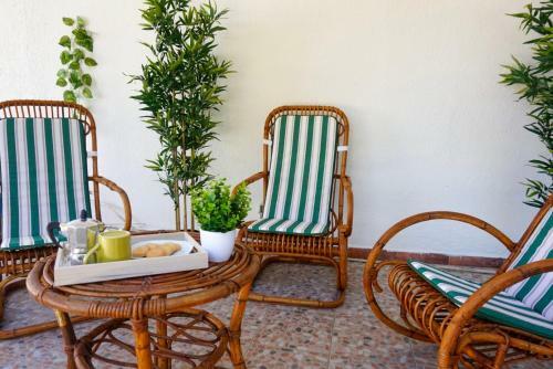 Seafront Aurelia Apartmen With Patio
