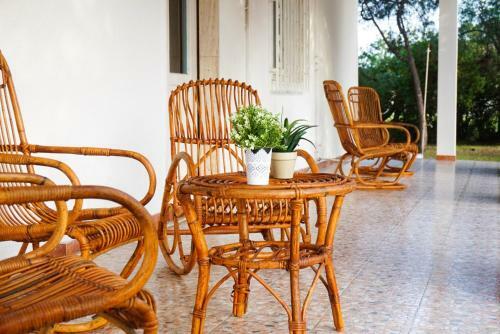 Seafront Aurelia Apartmen With Patio