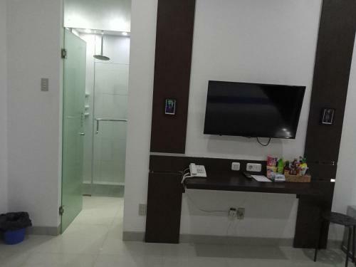 Hostal Puri Maju Hotel