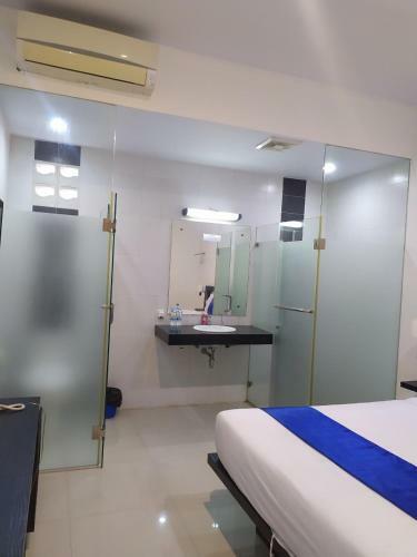 Hostal Puri Maju Hotel