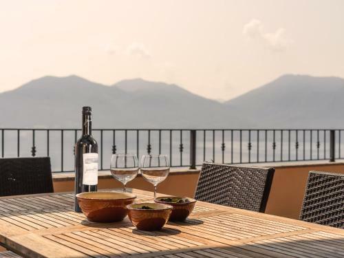 Modern Apartment With Pool In Oggebbio Italy