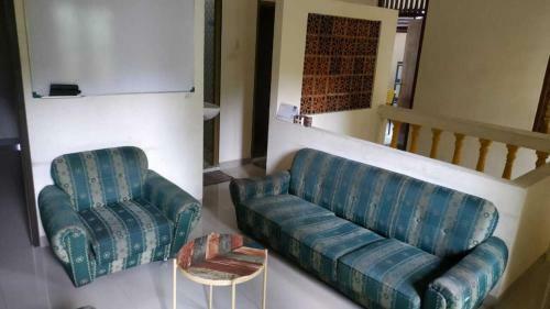 Albergue Kabin Kapsule Ui Depok - Male Only