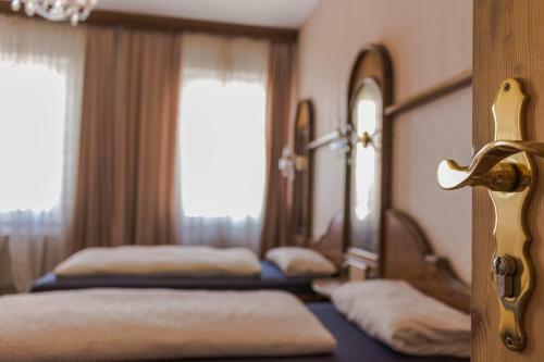 Hotel Five Seasons