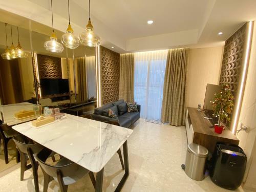 Gold Coast Pik Sea View Apartments By Longesuites