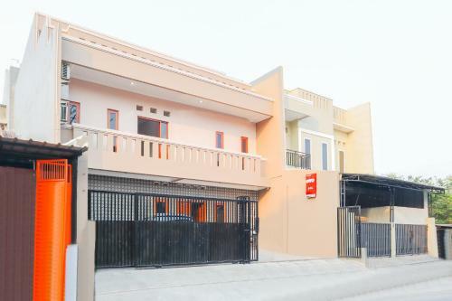 Hotel Oyo 1519 Axl Residence