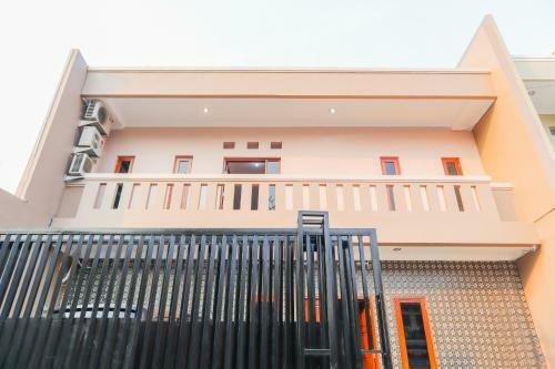 Hotel Oyo 1519 Axl Residence
