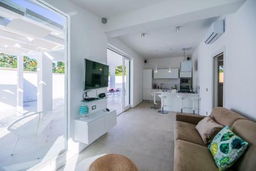 Total White Villa
