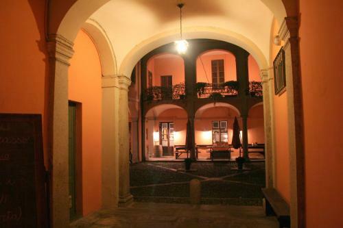 Hostal Archi E Colonne