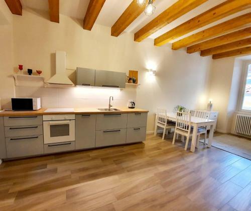 Matilde Apartments Lake