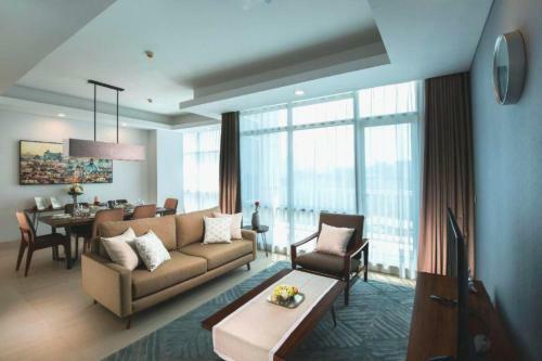 Three-bedroom Executive Serviced Apartment