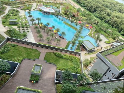 Cozy Stay @ Gold Coast Pik Sea View Apartment