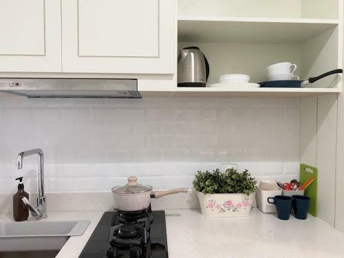 Cozy Stay @ Gold Coast Pik Sea View Apartment