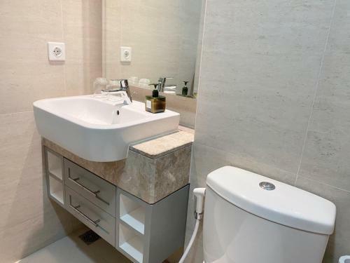 Cozy Stay @ Gold Coast Pik Sea View Apartment