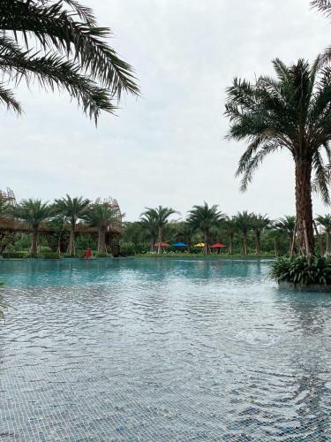Cozy Stay @ Gold Coast Pik Sea View Apartment