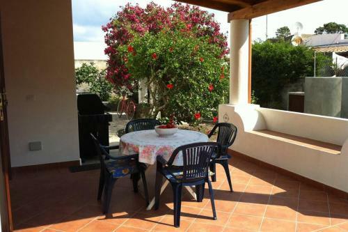 Villa By The Vulcano