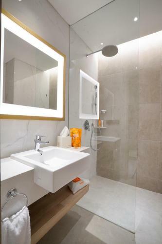 Hotel Harris Suites Puri Mansion