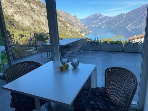 Villa New House With Panoramic Views Over Lake Garda