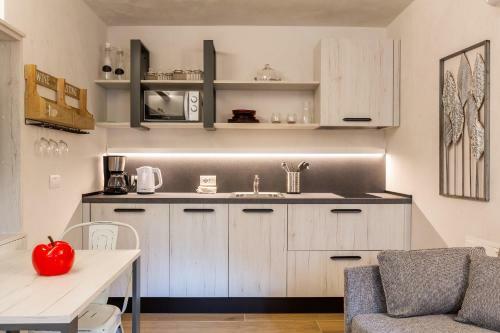 Borgo Cantagallo Casa Olivia 1