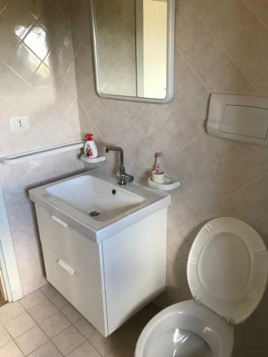 H33 - 1 Bed Renovated Apartment
