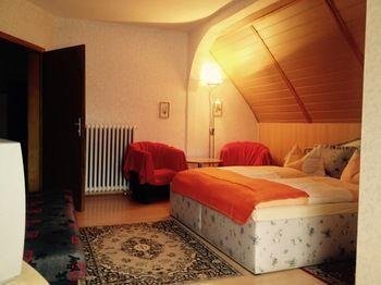 Hostal Hotel - Pension Sch�nberg