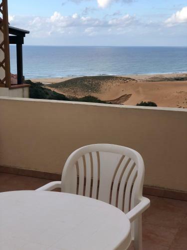 Torre Dei Corsari Mit Aussicht Auf Meer Und Dune